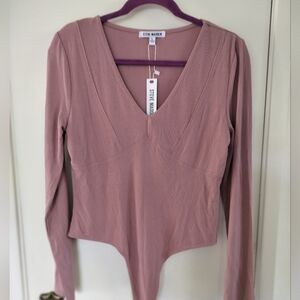 Steve Madden Ribbed V-Neck Bodysuit Dark Orchid NWT Size Large